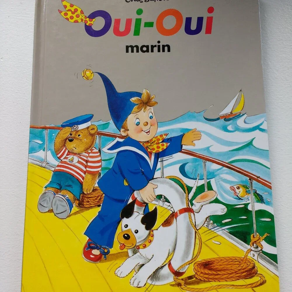 Oui-Oui igloo, Gendarme, Pere Noel, Marin, Fait les Courses by Enid Blyton New
